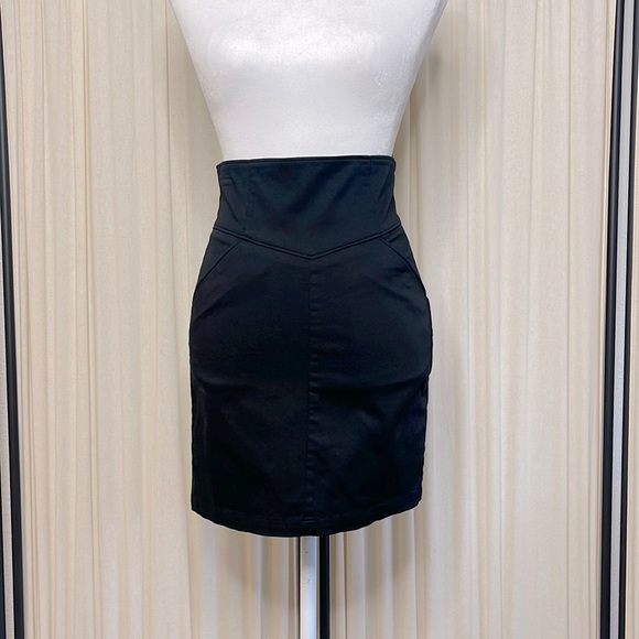 H&M BLACK ULTRA HIGH WAIST SKIRT SIZE XS/S OR 36 - Picture 1 of 11